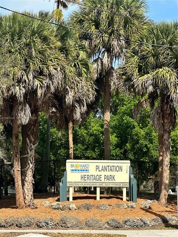 7541 SW 9th St, Plantation, FL 33317