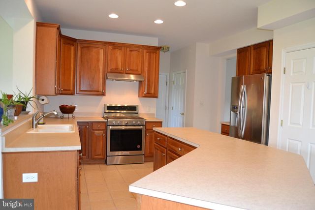 645 BLANCA CT, West Grove, PA 19390