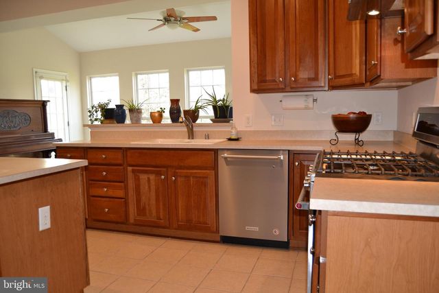 645 BLANCA CT, West Grove, PA 19390