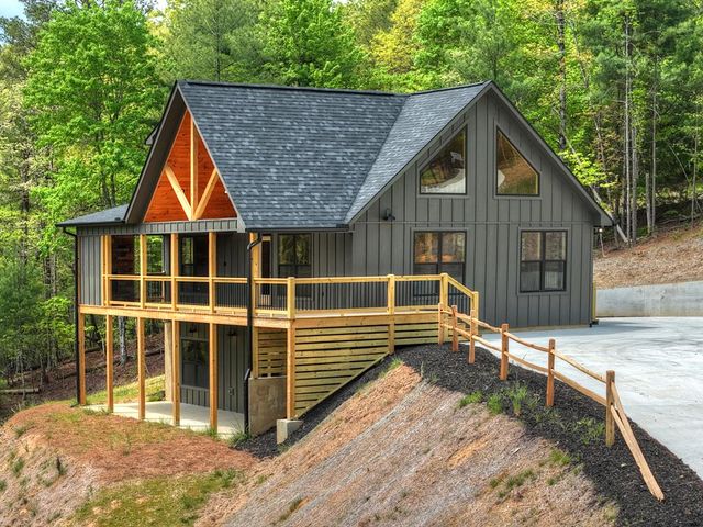 20B Twin Springs Road, Mineral Bluff, GA 30559