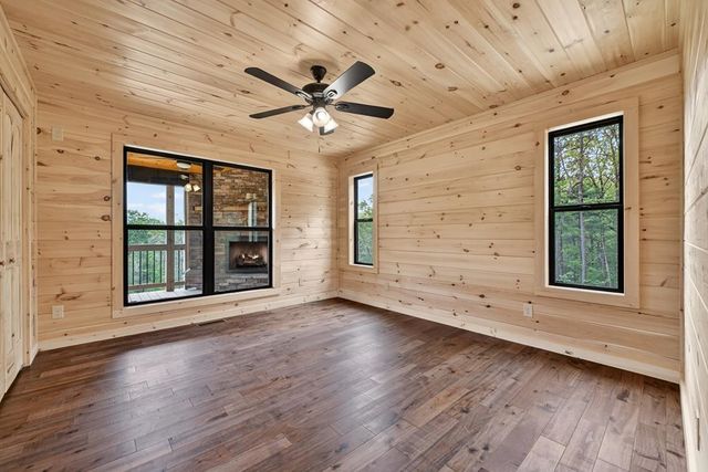 20B Twin Springs Road, Mineral Bluff, GA 30559