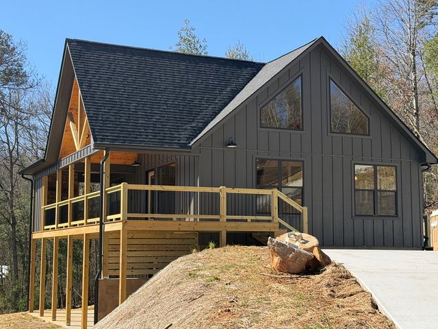 20B Twin Springs Road, Mineral Bluff, GA 30559