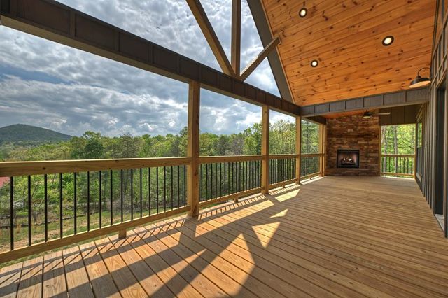 20B Twin Springs Road, Mineral Bluff, GA 30559