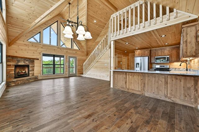 20B Twin Springs Road, Mineral Bluff, GA 30559