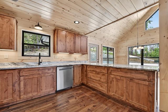20B Twin Springs Road, Mineral Bluff, GA 30559