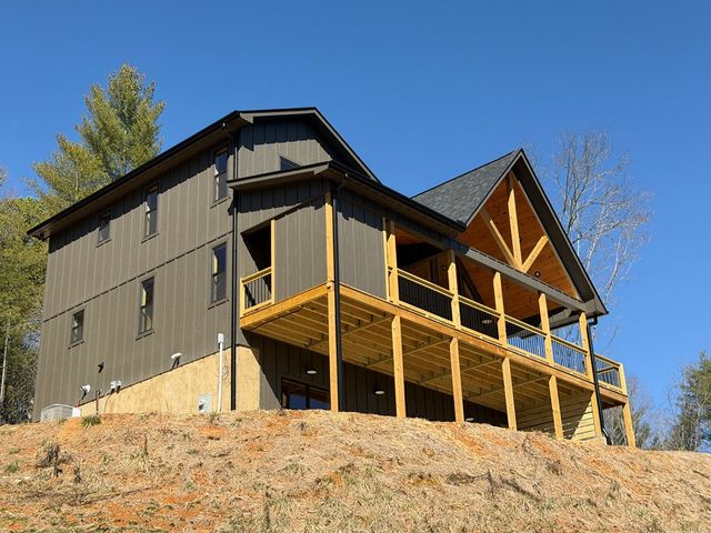 20B Twin Springs Road, Mineral Bluff, GA 30559