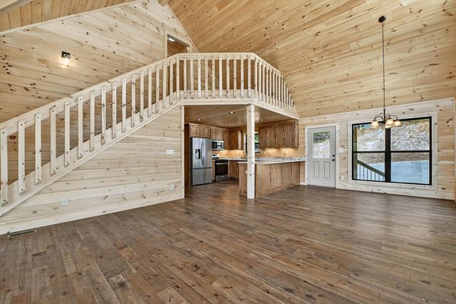 20B Twin Springs Road, Mineral Bluff, GA 30559