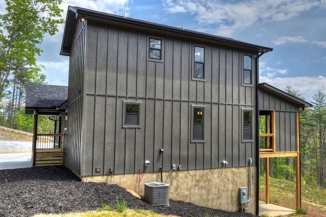 20B Twin Springs Road, Mineral Bluff, GA 30559