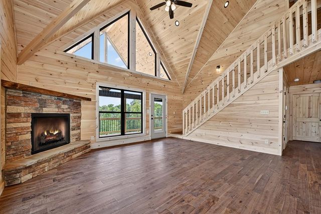 20B Twin Springs Road, Mineral Bluff, GA 30559