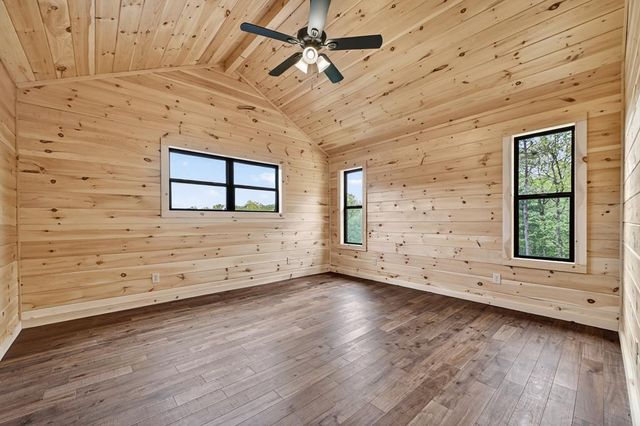 20B Twin Springs Road, Mineral Bluff, GA 30559