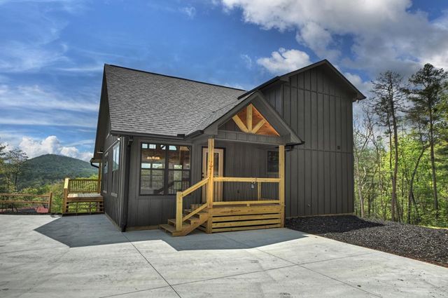 20B Twin Springs Road, Mineral Bluff, GA 30559
