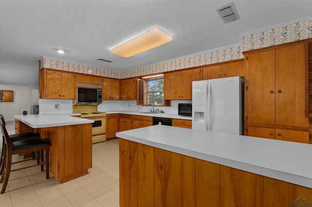 5152 W CR 413, Henderson, TX 75654