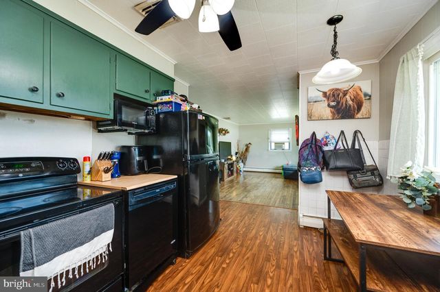 1144 BROWNSVILLE RD, Wernersville, PA 19565