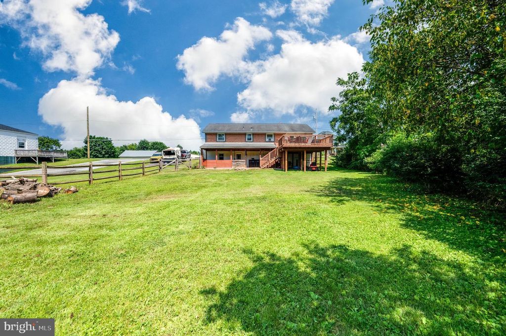 1144 BROWNSVILLE RD, Wernersville, PA 19565