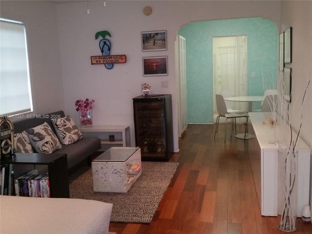 717 Espanola Way 205, Miami Beach, FL 33139