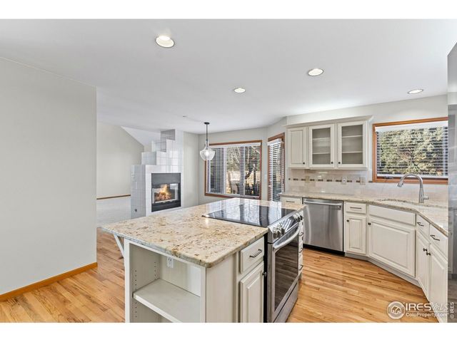 815 Langdale Dr, Fort Collins, CO 80526