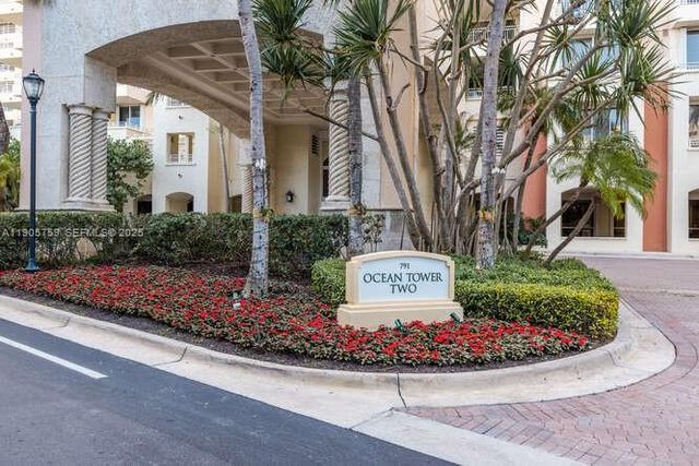 791 SE Crandon Blvd 703, Key Biscayne, FL 33149