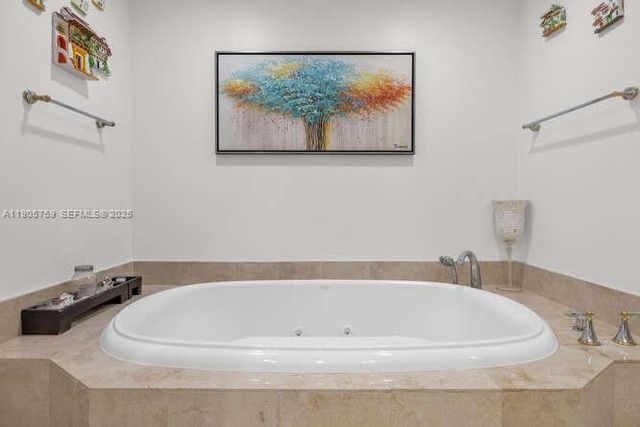 791 SE Crandon Blvd 703, Key Biscayne, FL 33149