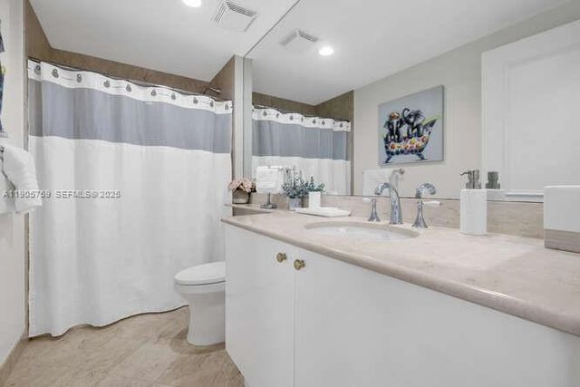 791 SE Crandon Blvd 703, Key Biscayne, FL 33149