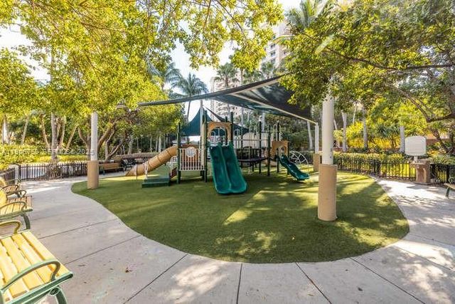 791 SE Crandon Blvd 703, Key Biscayne, FL 33149