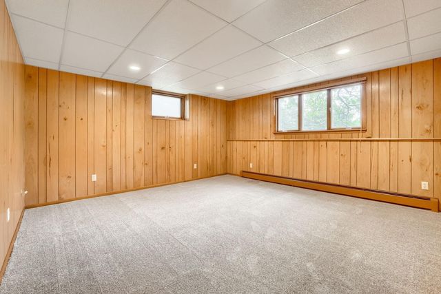 6801 Willow Lane N, Brooklyn Center, MN 55430