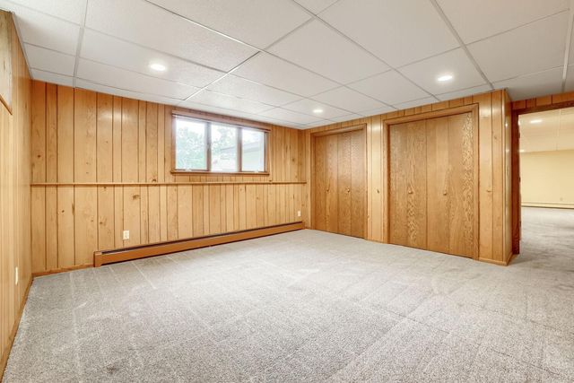 6801 Willow Lane N, Brooklyn Center, MN 55430