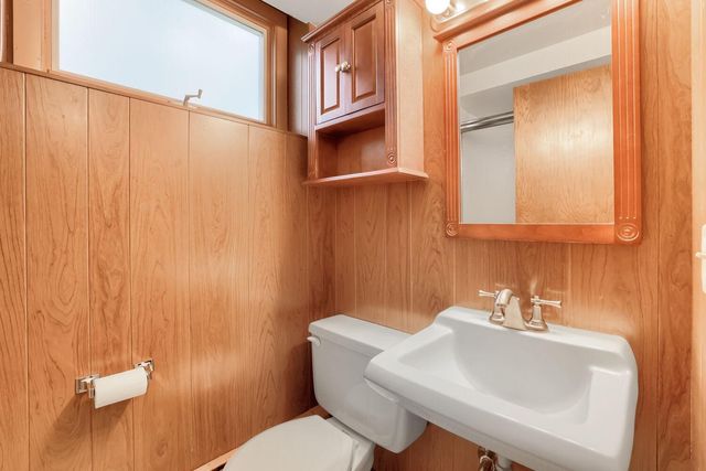 6801 Willow Lane N, Brooklyn Center, MN 55430
