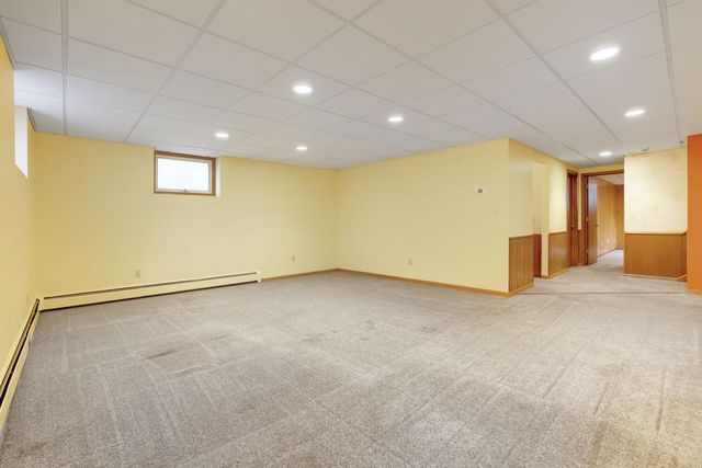 6801 Willow Lane N, Brooklyn Center, MN 55430