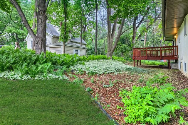 6801 Willow Lane N, Brooklyn Center, MN 55430