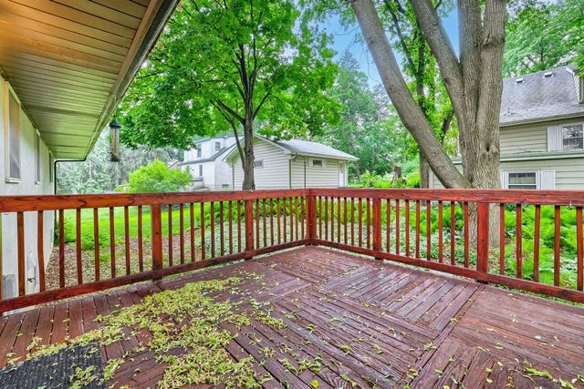 6801 Willow Lane N, Brooklyn Center, MN 55430
