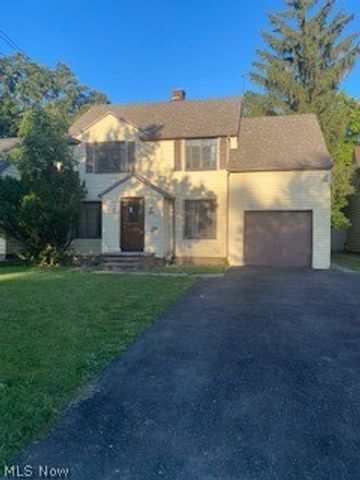 1985 Revere Road, Cleveland, OH 44118