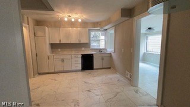 1985 Revere Road, Cleveland, OH 44118