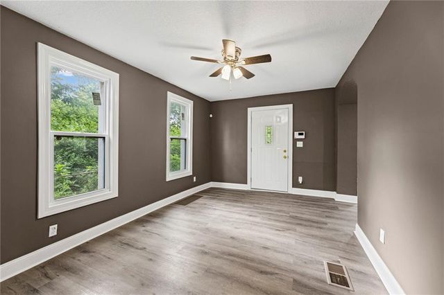 330 Garfield Avenue, Kansas City, KS 66101