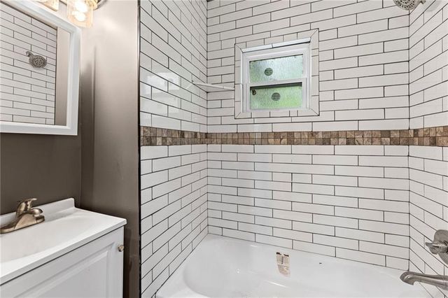 330 Garfield Avenue, Kansas City, KS 66101