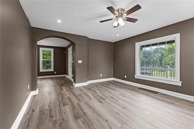 330 Garfield Avenue, Kansas City, KS 66101