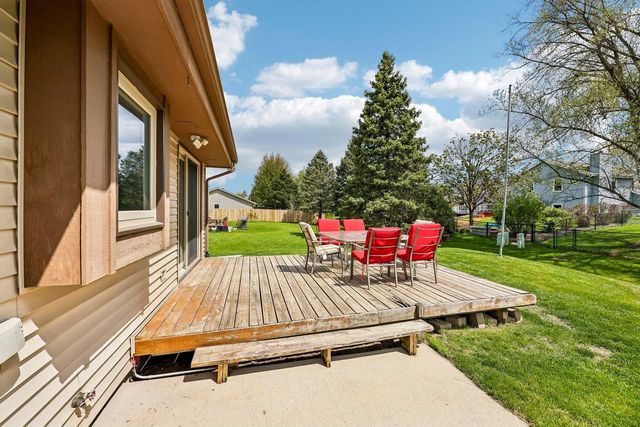 W163N10528 Ridgeview LANE, Germantown, WI 53022