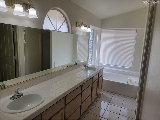 7721 Saint Whittier Court, Las Vegas, NV 89123