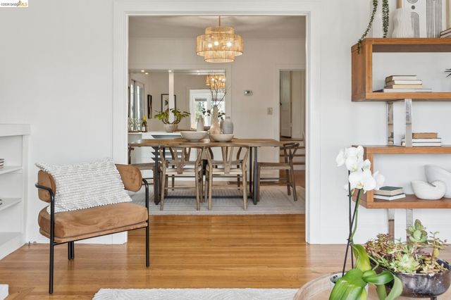 2745 Maxwell Ave, Oakland, CA 94619