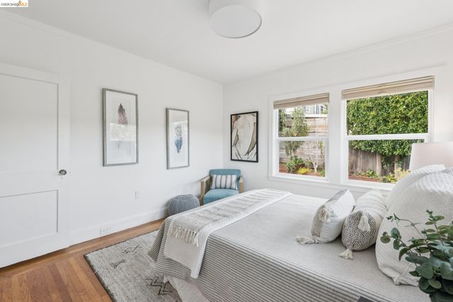 2745 Maxwell Ave, Oakland, CA 94619