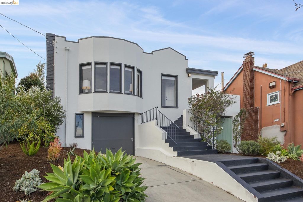 2745 Maxwell Ave, Oakland, CA 94619