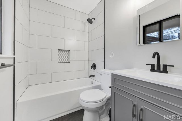 404 Spring Meadows Drive, St Louis, MO 63011