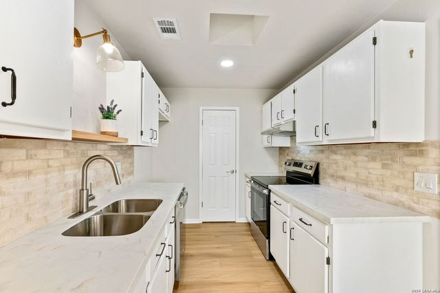 401 Deer Creek, Boerne, TX 78006