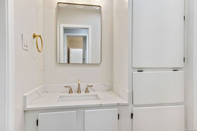 401 Deer Creek, Boerne, TX 78006