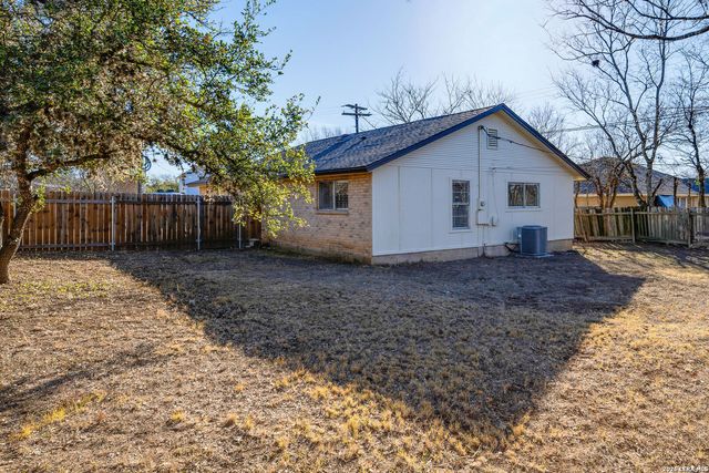 401 Deer Creek, Boerne, TX 78006