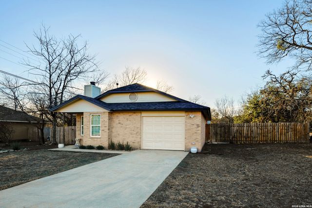 401 Deer Creek, Boerne, TX 78006