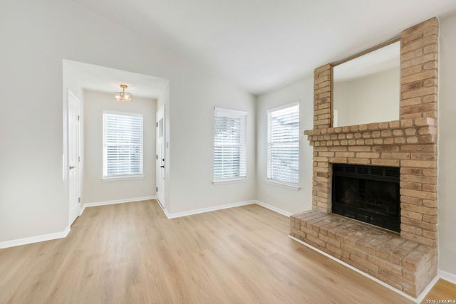 401 Deer Creek, Boerne, TX 78006