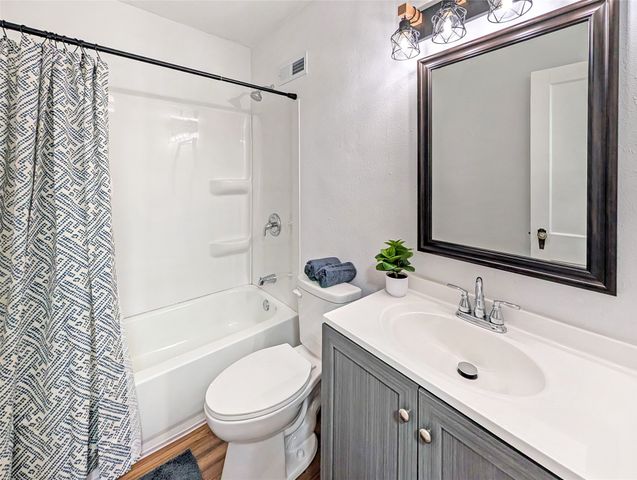 4117 5th Avenue, Des Moines, IA 50313