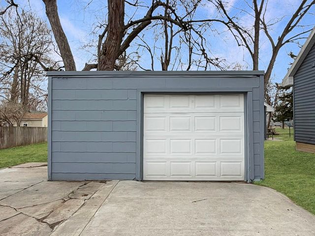 4117 5th Avenue, Des Moines, IA 50313