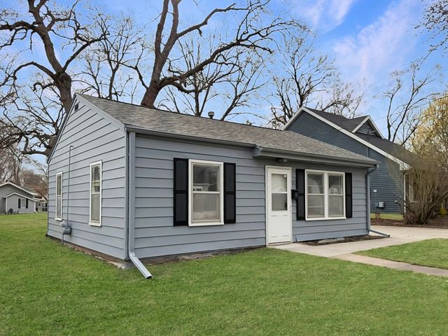 4117 5th Avenue, Des Moines, IA 50313