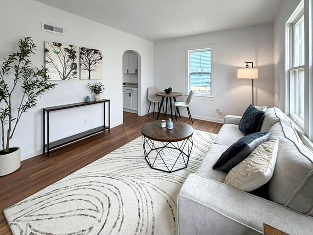 4117 5th Avenue, Des Moines, IA 50313